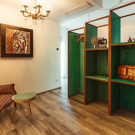 Da Riva & Pool - Housea