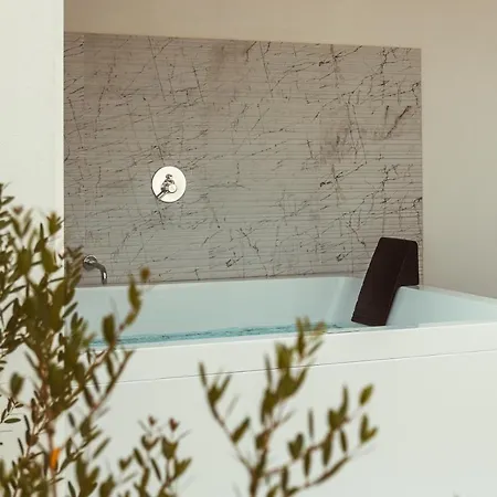 Da Riva & Pool - Housea